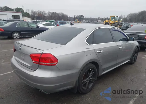 2013 Volkswagen Passat 3.6L V6 Se from USA, damaged, VIN 1VWBM7A36DC011911